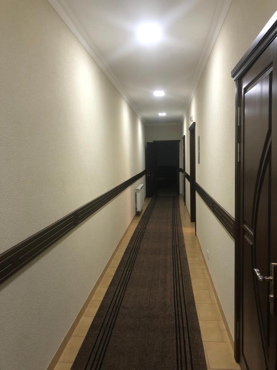 Motel Sarny  エクステリア 写真