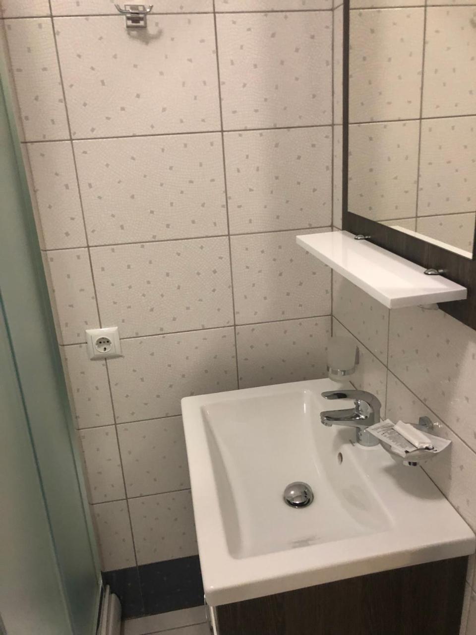 Motel Sarny  エクステリア 写真
